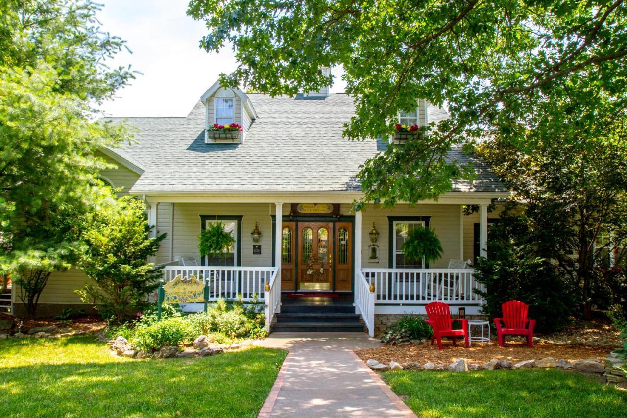 Inn At Harbour Ridge Bed And Breakfast Osage Beach Exterior foto